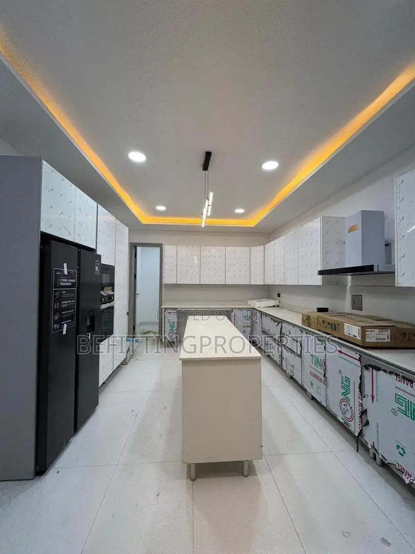 4bdrm Maisonette in Old Ikoyi for sale in Old Ikoyi