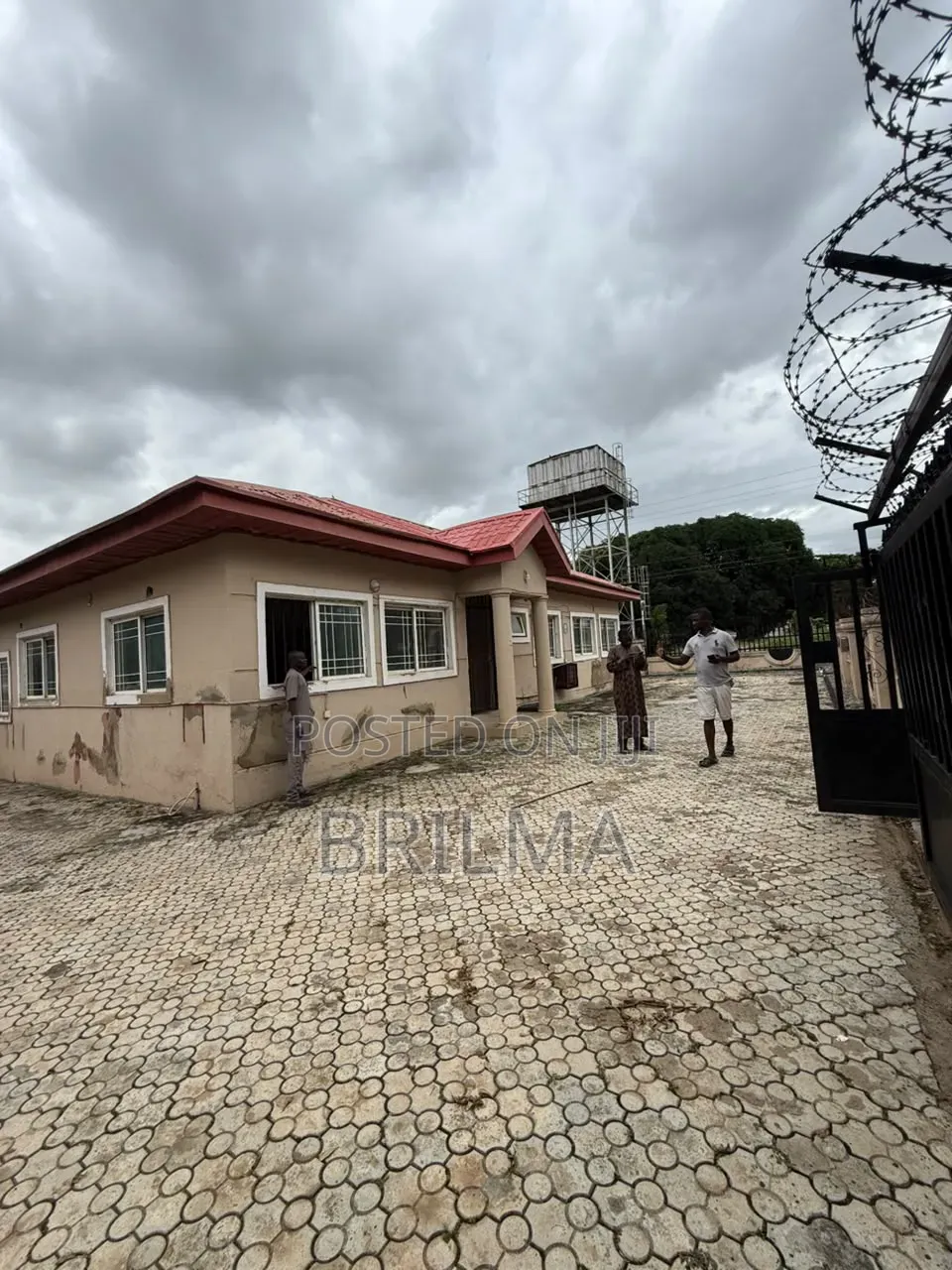 4bdrm Bungalow in Mbora for sale in Mbora