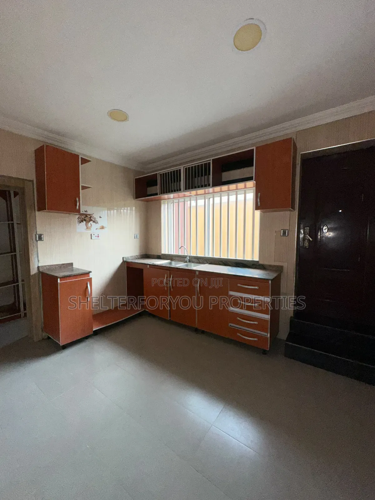 4bdrm Duplex in Lekki Expressway for sale in Lekki Expressway