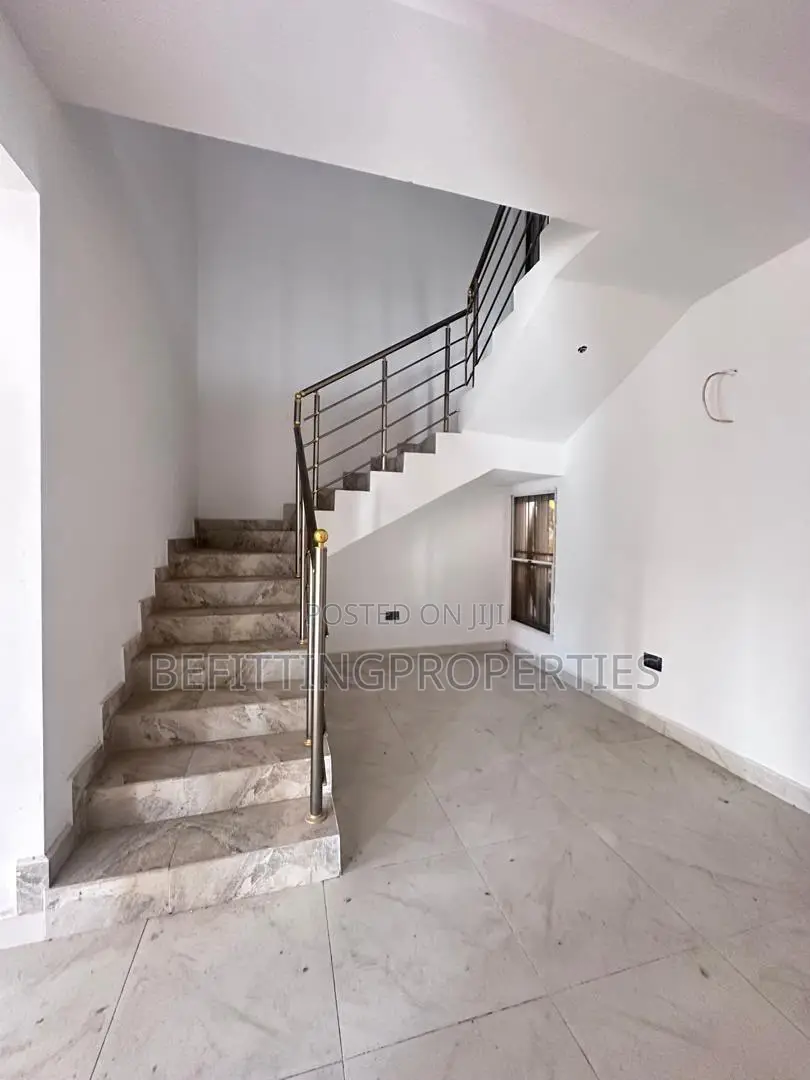 4bdrm Maisonette in Victoria Island for sale in Victoria Island