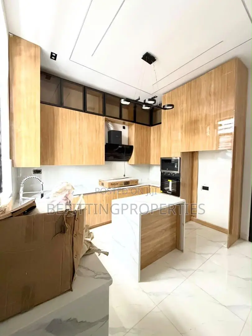 4bdrm Duplex in Lekki for sale in Lekki