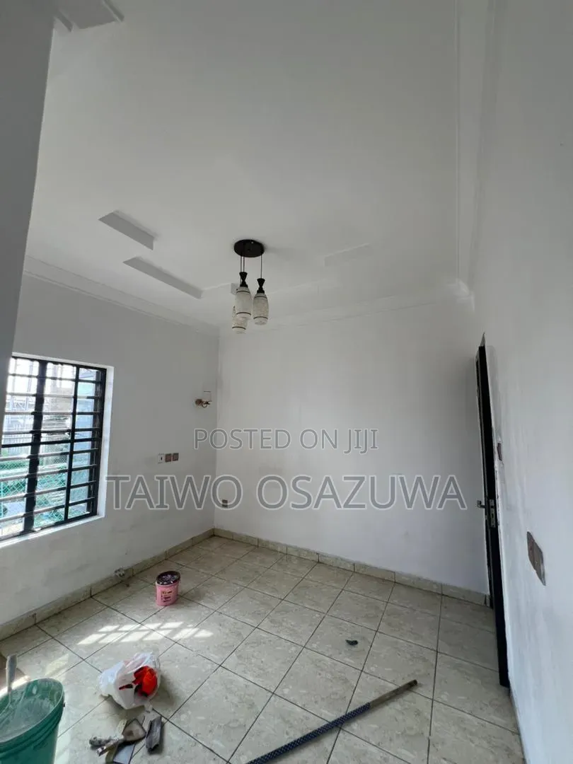 1bdrm Apartment in Victoria Crest 3, Lekki Expressway for rent in Lekki Expressway