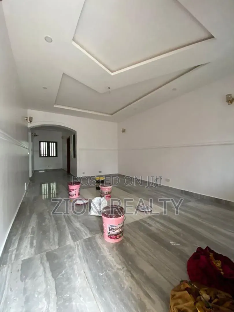 2bdrm Apartment in Chisco, Ikate for rent in Ikate