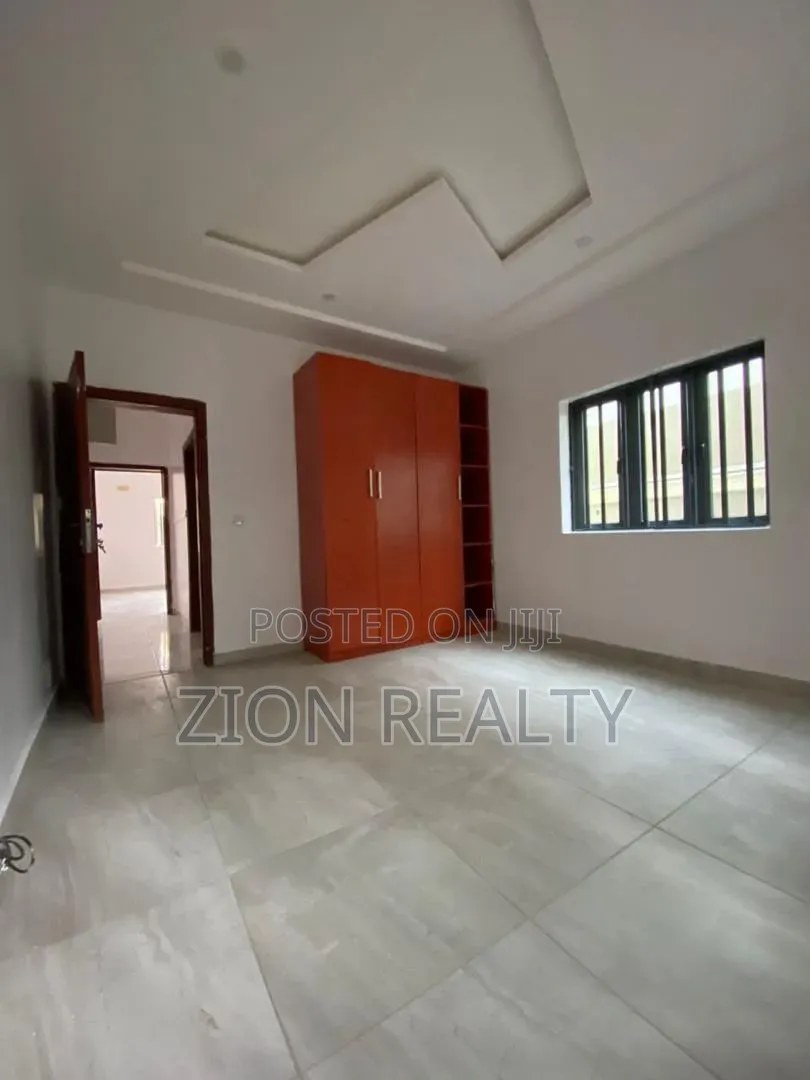 2bdrm Apartment in Chisco, Ikate for rent in Ikate