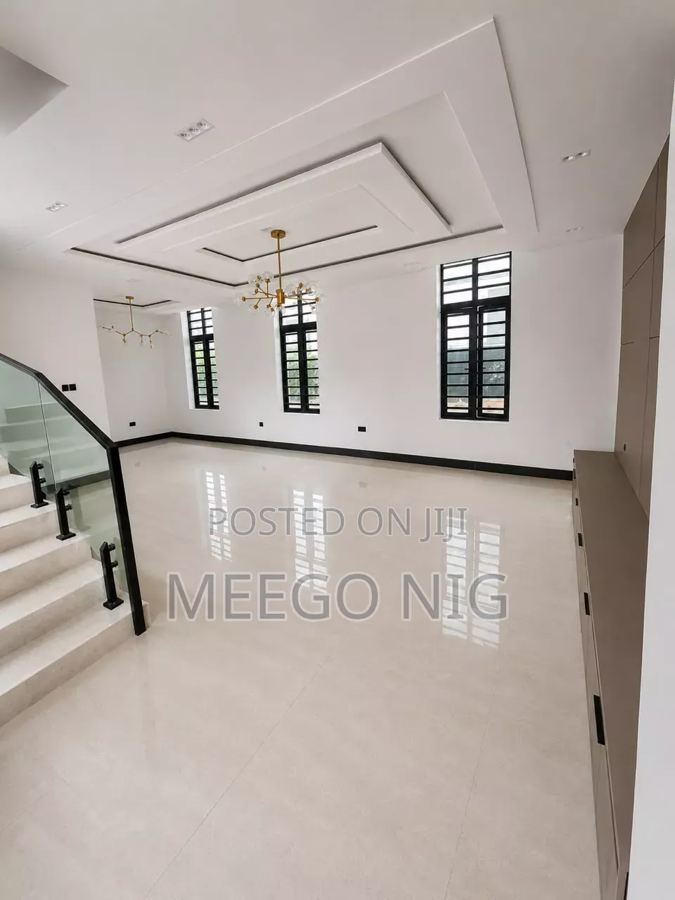 5bdrm Duplex in Lekki Phase 1 Lagos for sale in Lekki Phase 1
