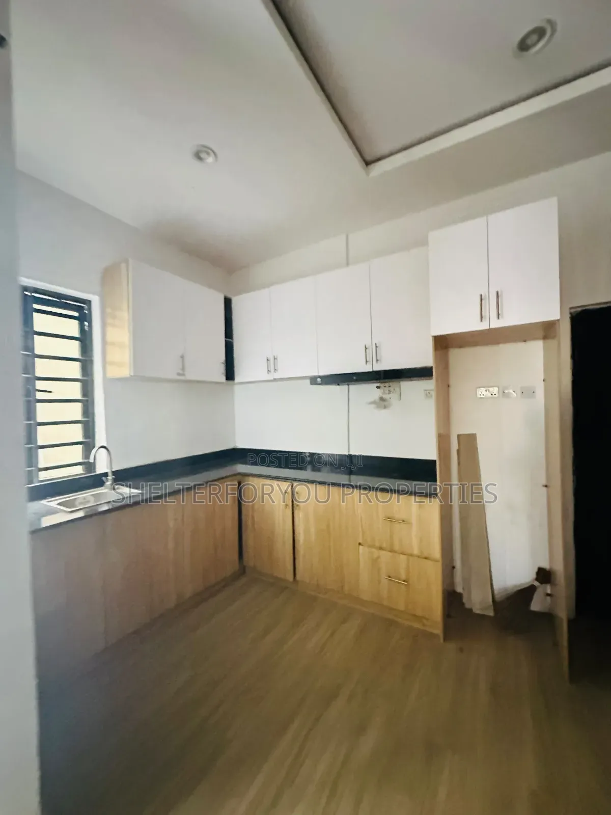 2bdrm Maisonette in Lekki Expressway for sale in Lekki Expressway