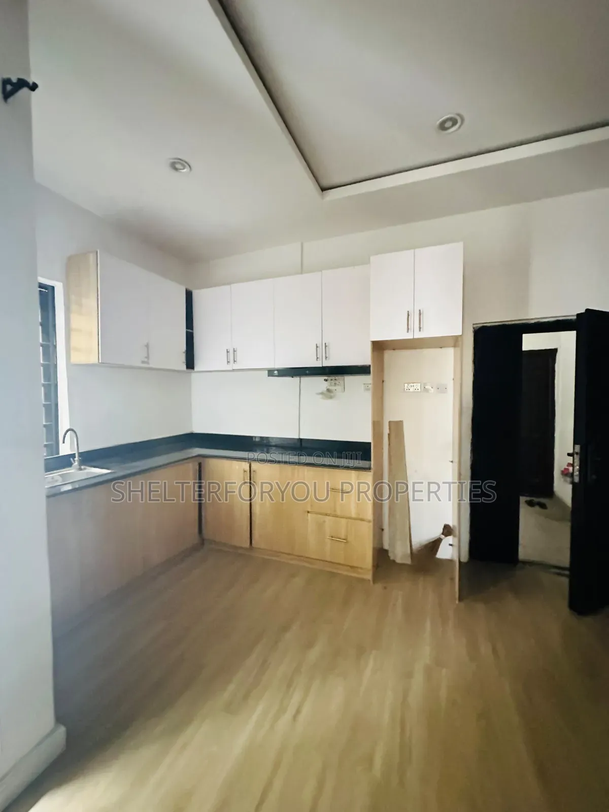 2bdrm Maisonette in Lekki Expressway for sale in Lekki Expressway