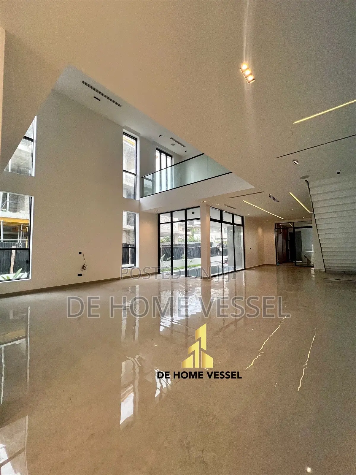 5bdrm Duplex in Ikate for sale in Ikate