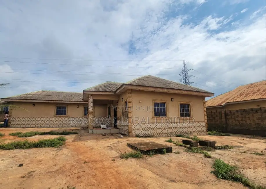 3bdrm Bungalow in Abeokuta South for sale in Abeokuta South