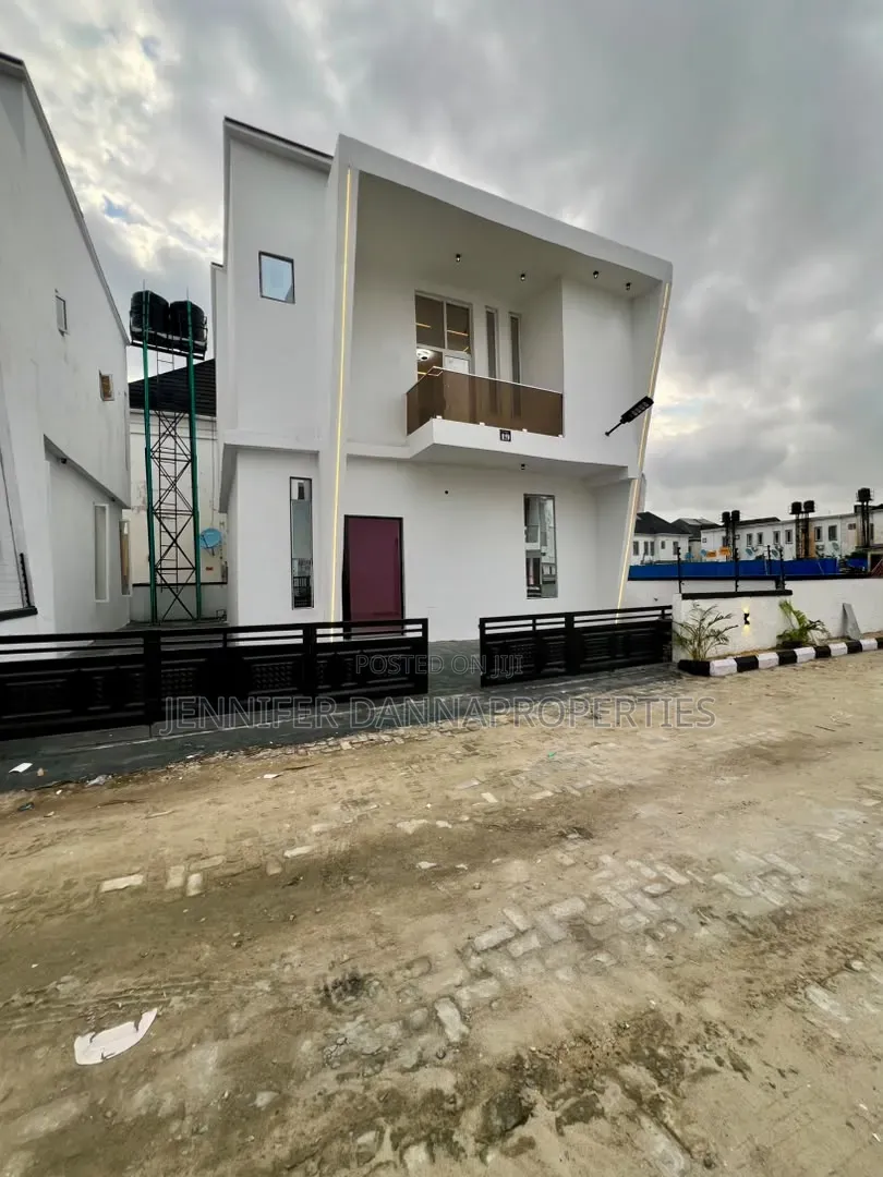 4bdrm Duplex in Ikota for sale in Ikota