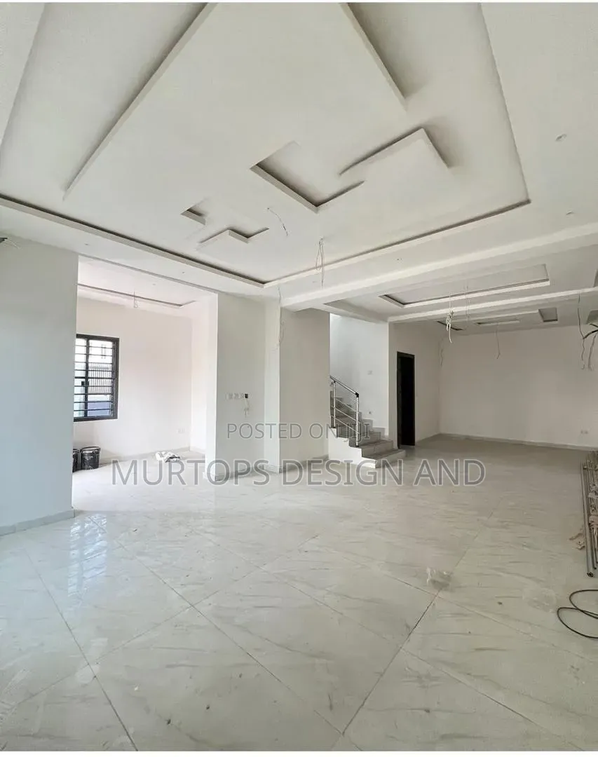 5bdrm Duplex in Lekki Phase 1 for sale in Lekki Phase 1