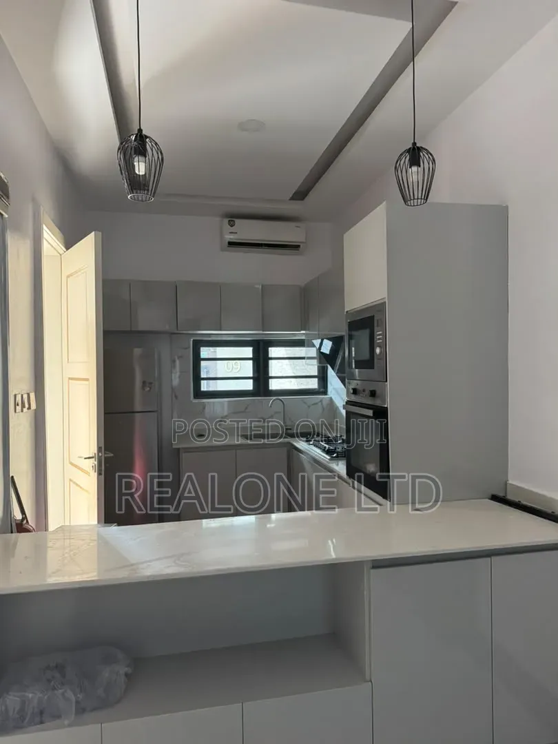 Furnished 4bdrm Duplex in Lekki Phase 1 for rent in Lekki Phase 1