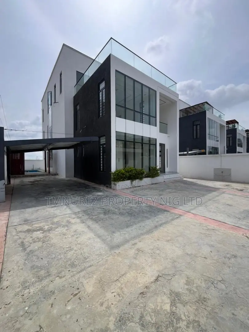 5bdrm Duplex in Main Lekki 1 for sale in Lekki Phase 1
