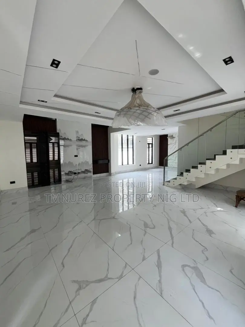 5bdrm Duplex in Main Lekki 1 for sale in Lekki Phase 1