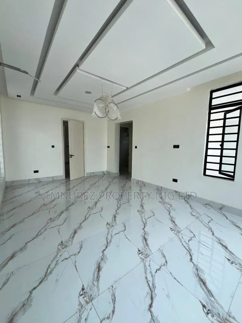 5bdrm Duplex in Main Lekki 1 for sale in Lekki Phase 1