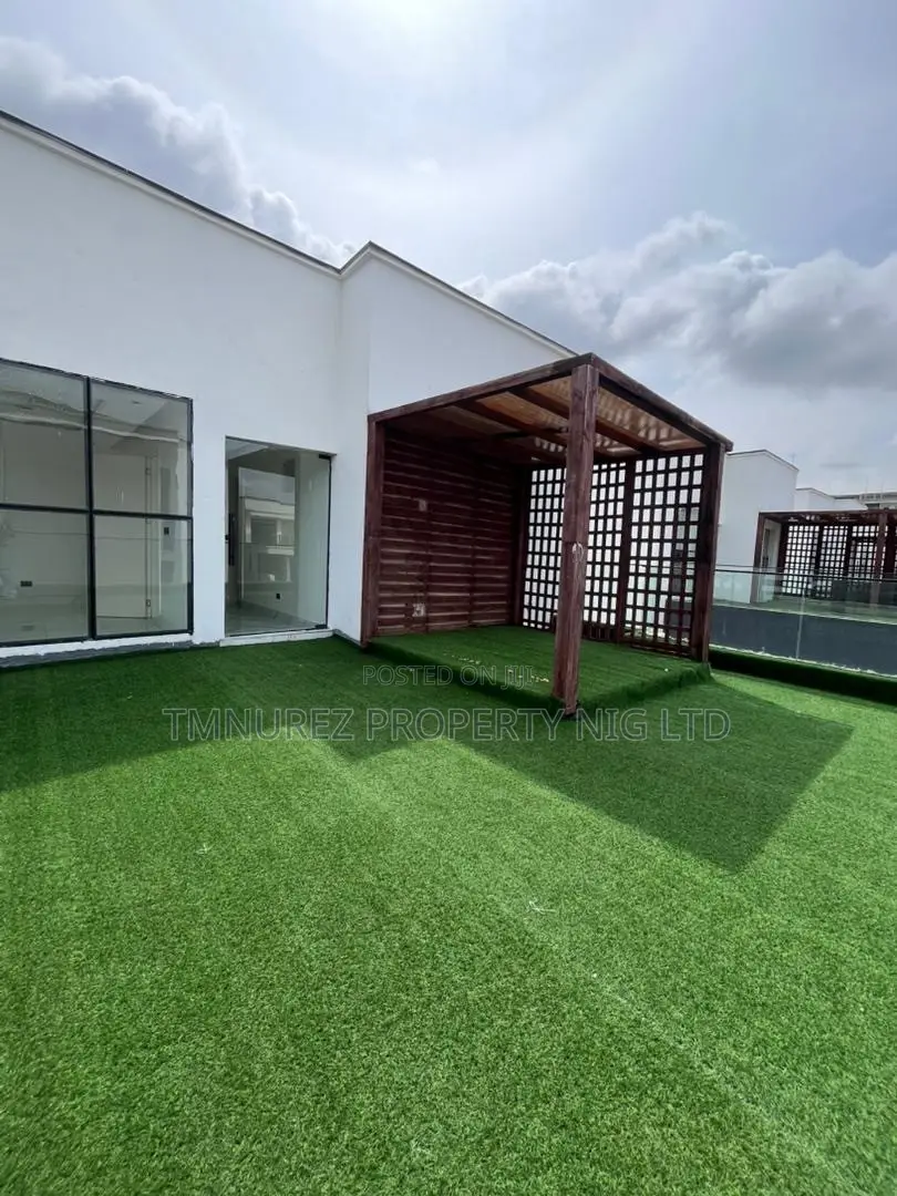 5bdrm Duplex in Main Lekki 1 for sale in Lekki Phase 1