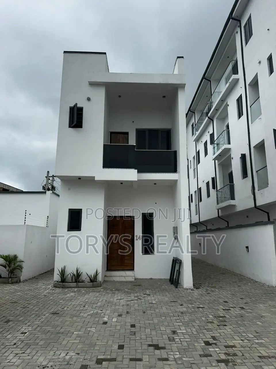 2bdrm Duplex in Lekki Phase 2 for rent in Lekki Phase 2