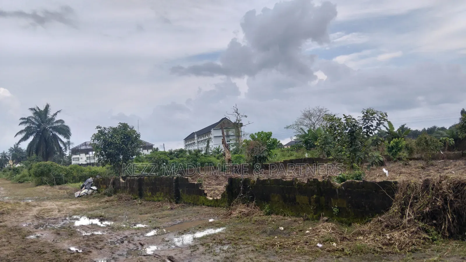 For Sale : 1 Plot at Omokiri , Aluu, Ph in Ikwerre