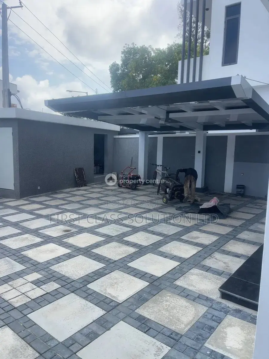 6bdrm Duplex in Lekki Phase 1 for sale in Lekki Phase 1