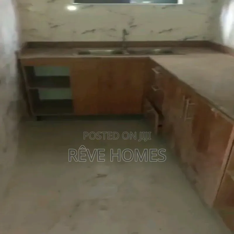 Mini Flat in Adekunle for rent in Adekunle