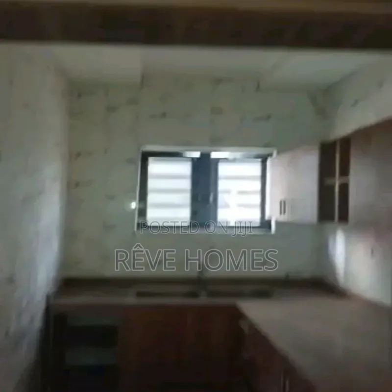 Mini Flat in Adekunle for rent in Adekunle