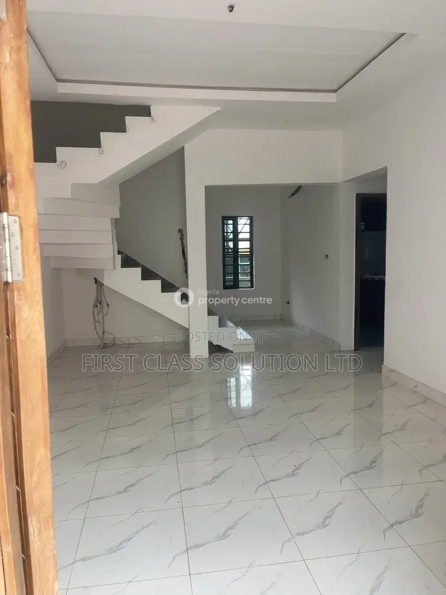 4bdrm Duplex in Beside Blenco, for sale in Sangotedo