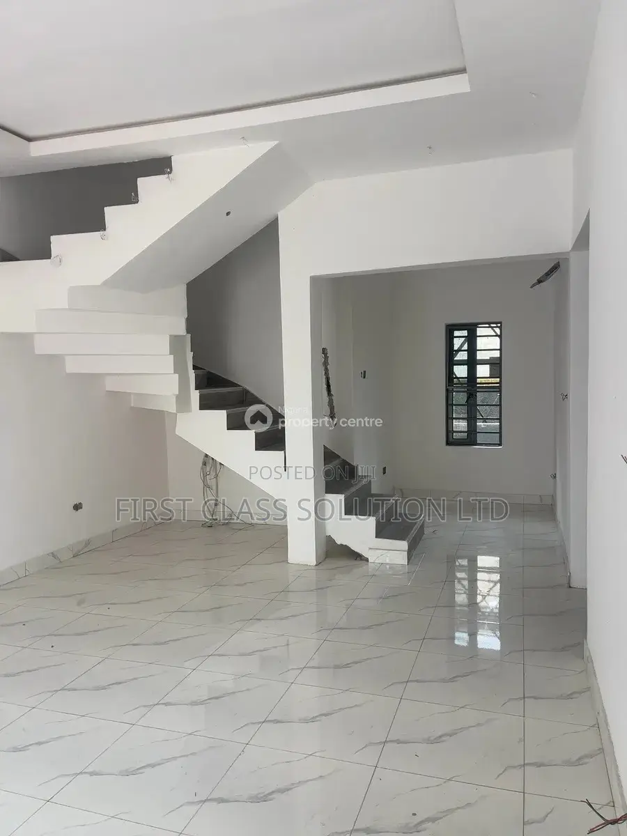 4bdrm Duplex in Beside Blenco, for sale in Sangotedo
