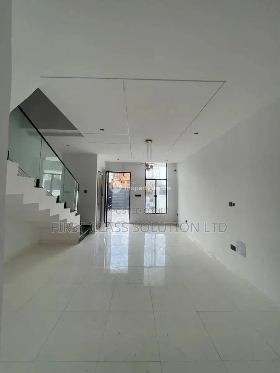 3bdrm Duplex in Sangotedo, Ajah, for sale in Sangotedo