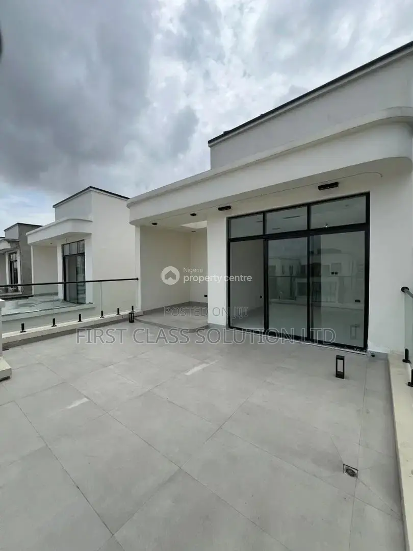 5bdrm Duplex in Lekki Phase 1, for sale in Lekki Phase 1