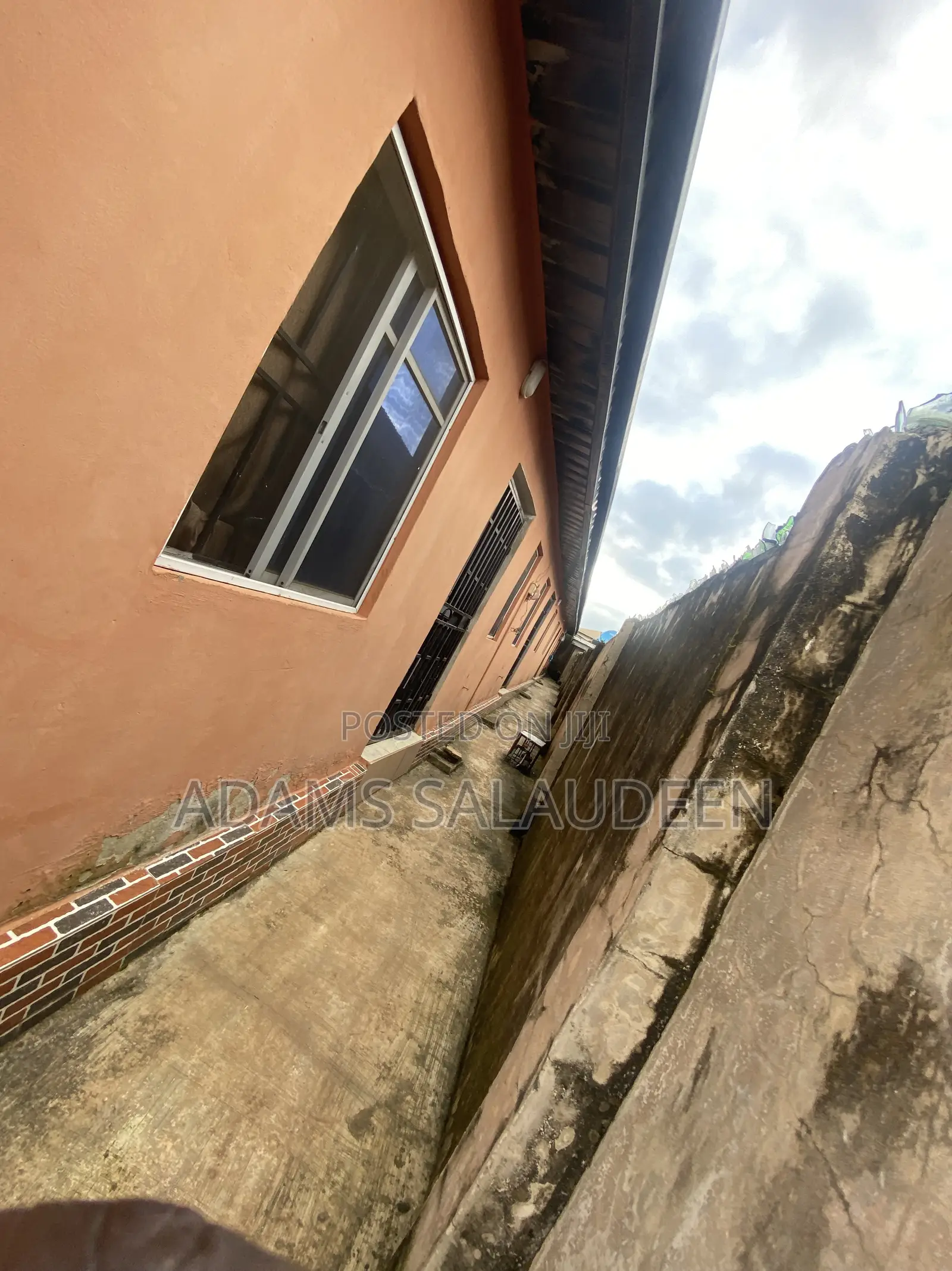 1bdrm Block of Flats in Adetola, Abule Egba for sale in Abule Egba