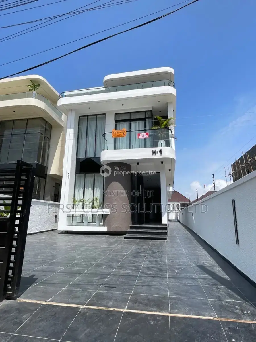 5bdrm Duplex in Orchid, Lekki Phase for sale in Lekki Phase 2