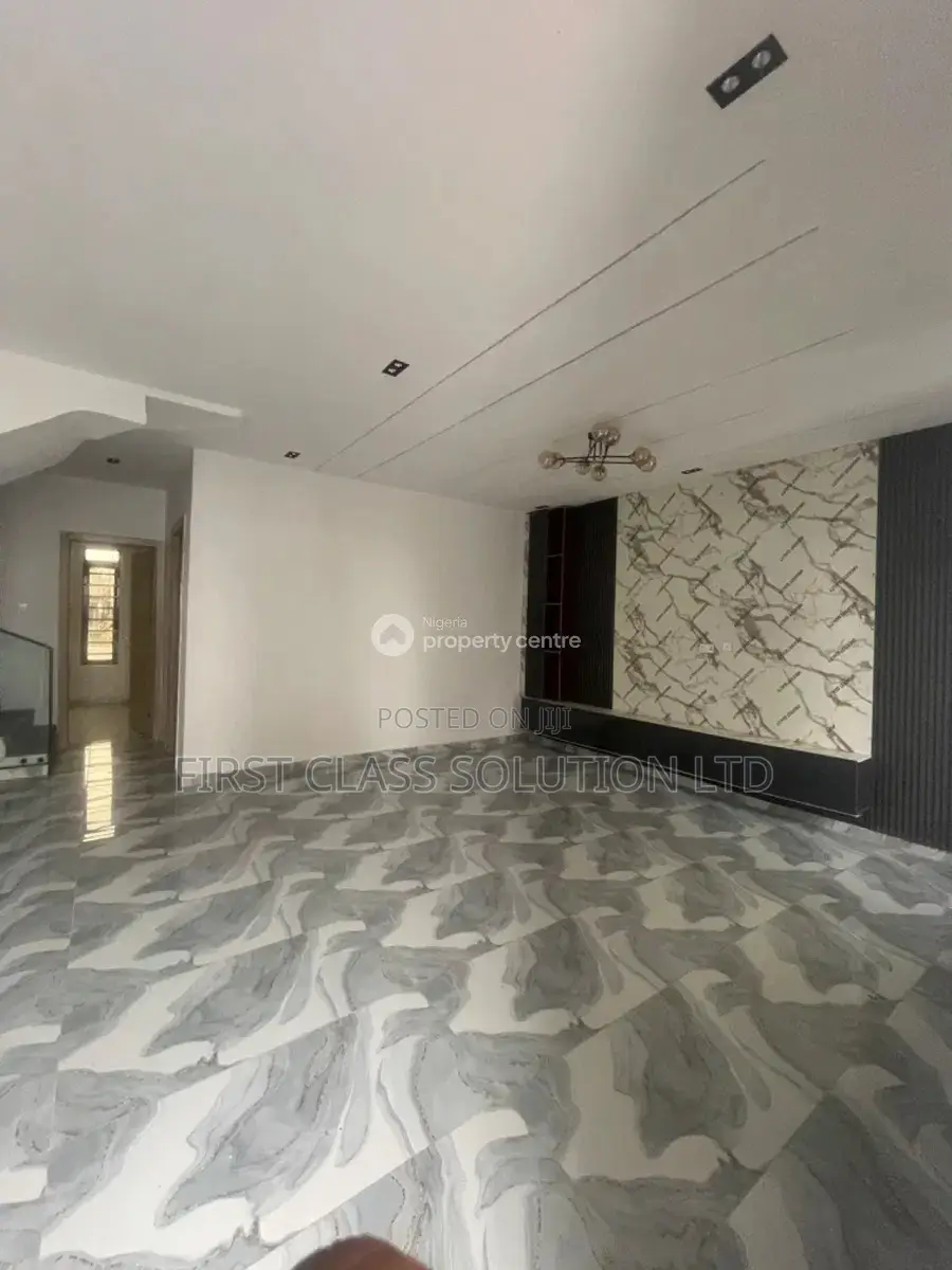 4bdrm Duplex in Lekki Palm City for sale in Lekki Gardens Estate