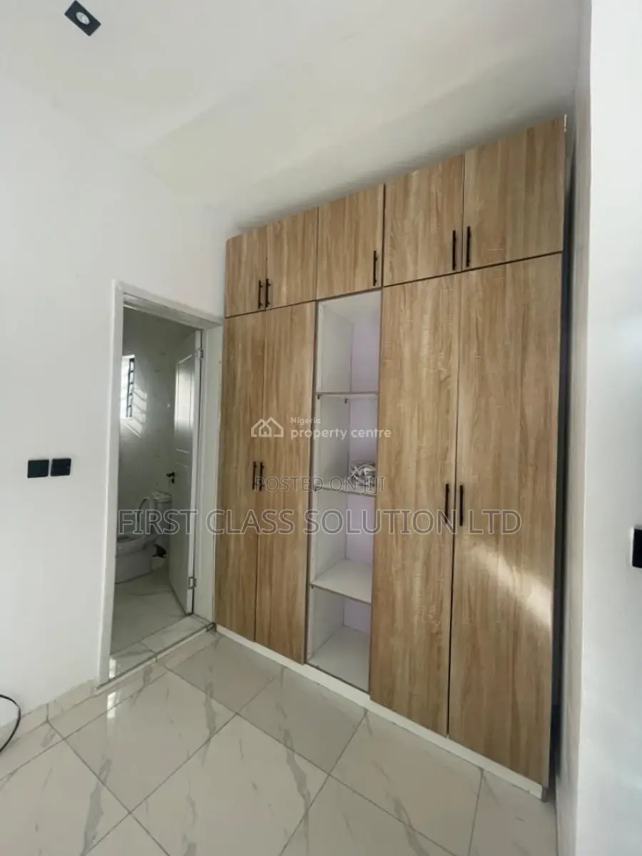 3bdrm Duplex in Thomas Estate, Ajah, for sale in Thomas Estate