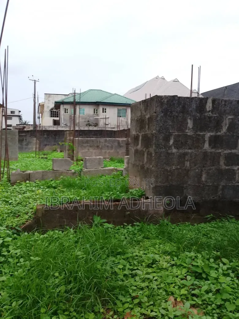206sqm of Land Fenced and Gated With Good Proximity to the Major Road. in Idimu