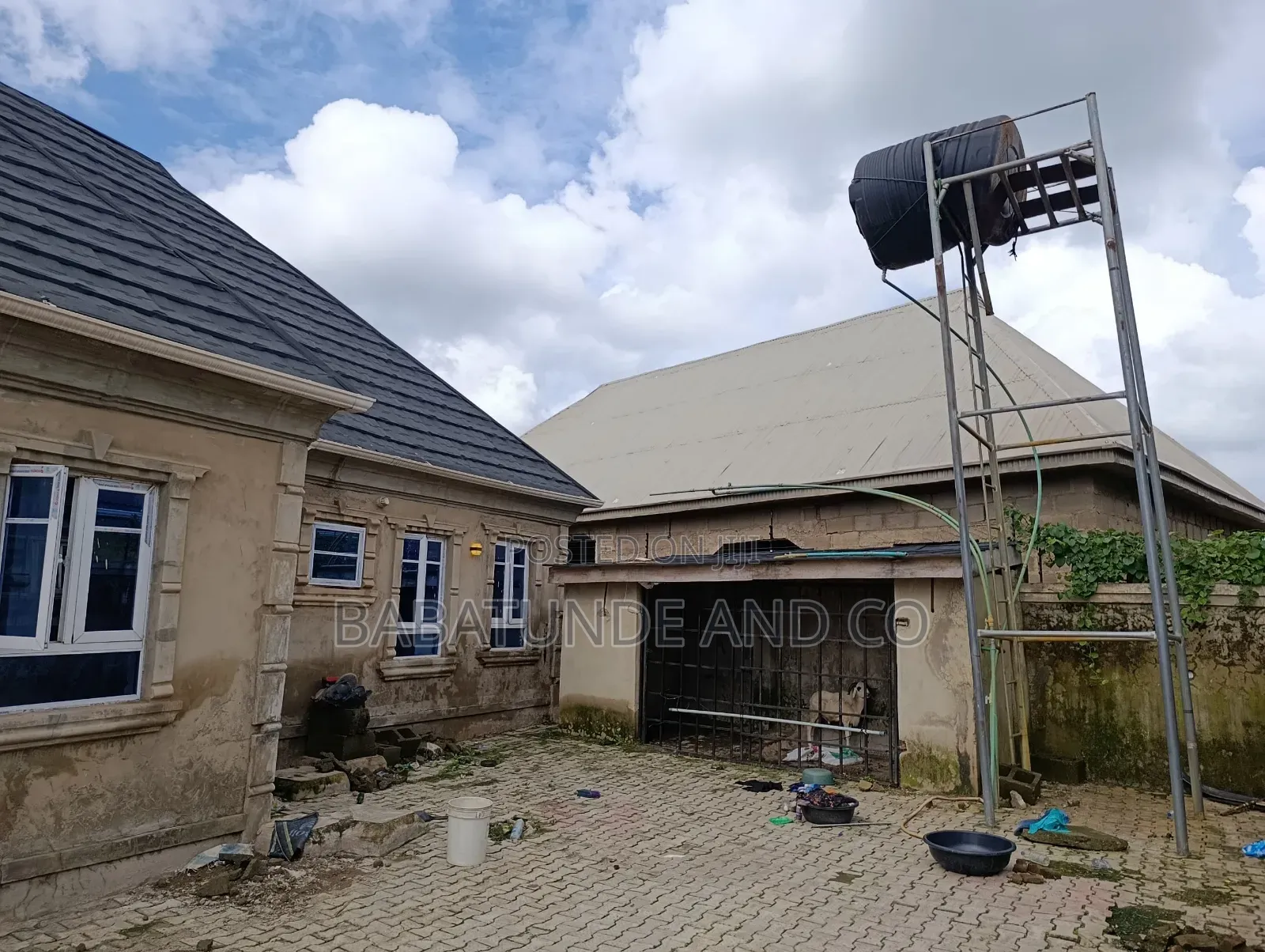 4bdrm House in Igbaro-Ola, Arulogun for sale in Ojoo