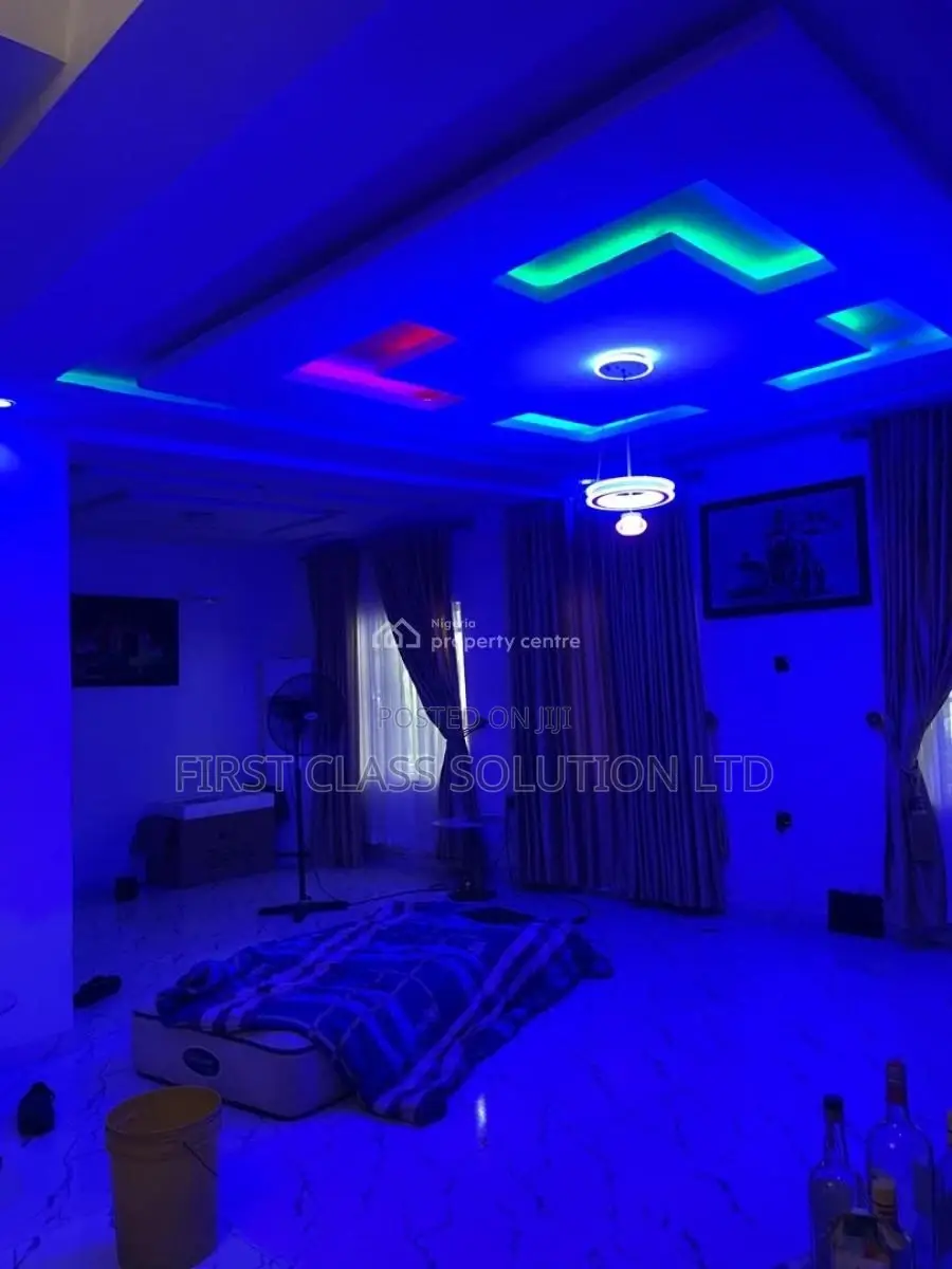 Furnished 4bdrm Duplex in Paradise Estate, for sale in Chevron