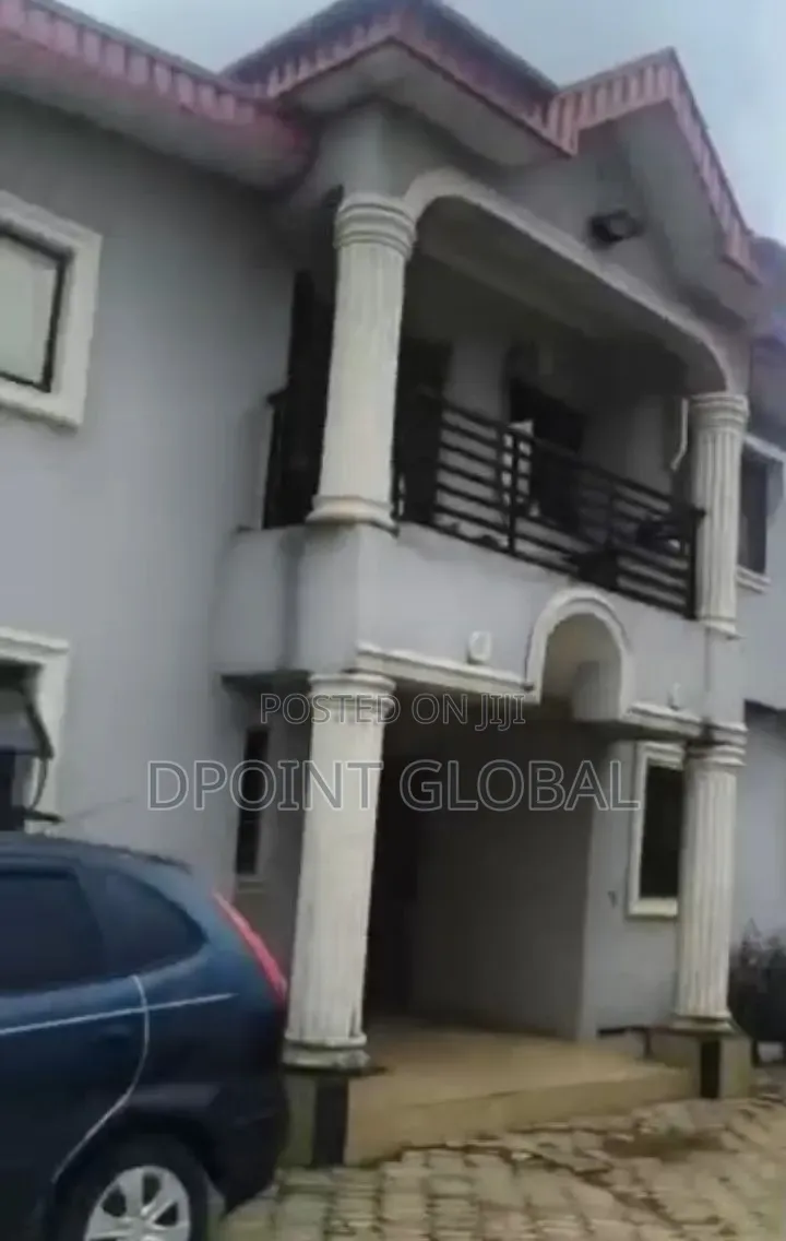 11bdrm Block of Flats in In Estate, Ejigbo / Ejigbo for sale in Ejigbo / Ejigbo