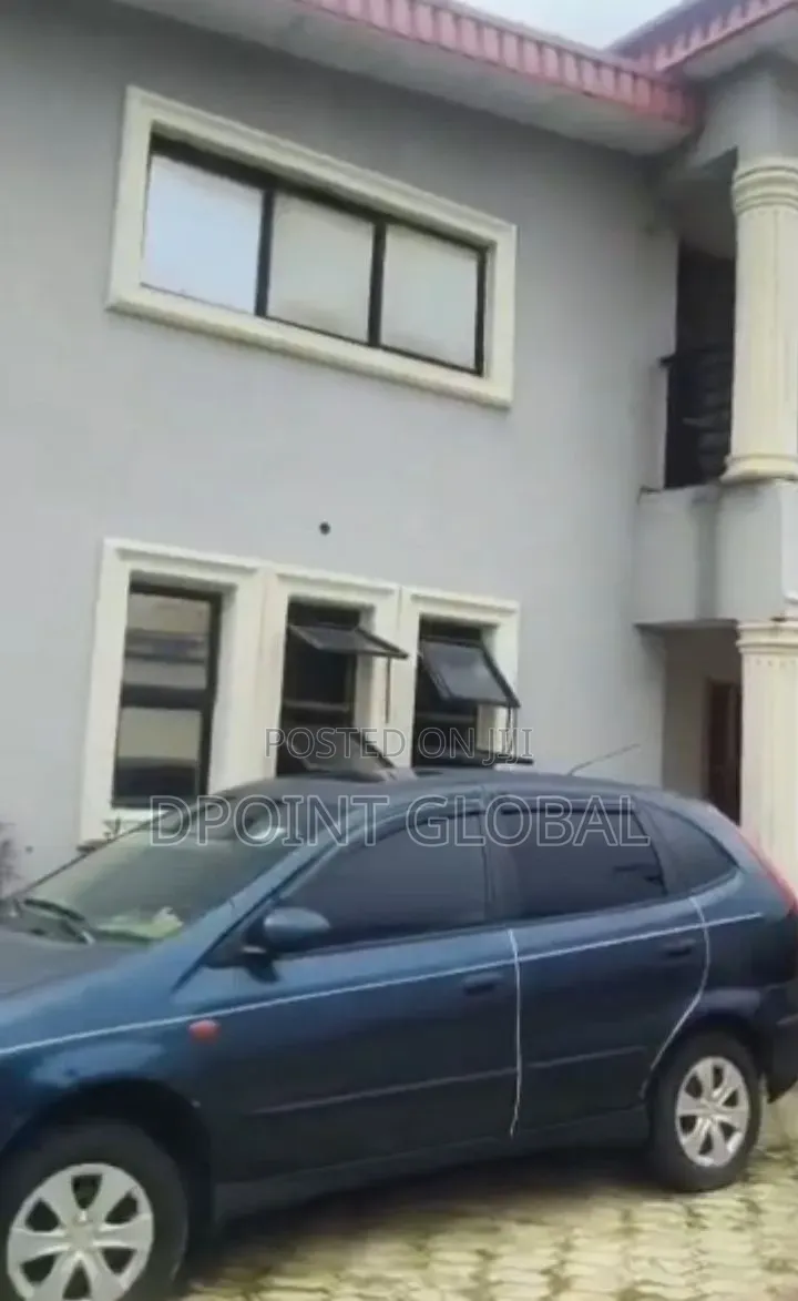 11bdrm Block of Flats in In Estate, Ejigbo / Ejigbo for sale in Ejigbo / Ejigbo