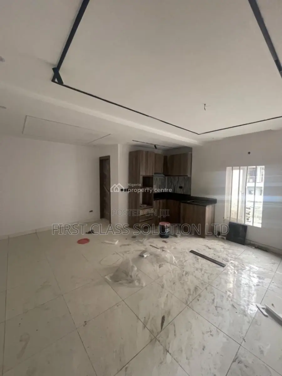 Mini Flat in New Road Opposite for sale in Chevron