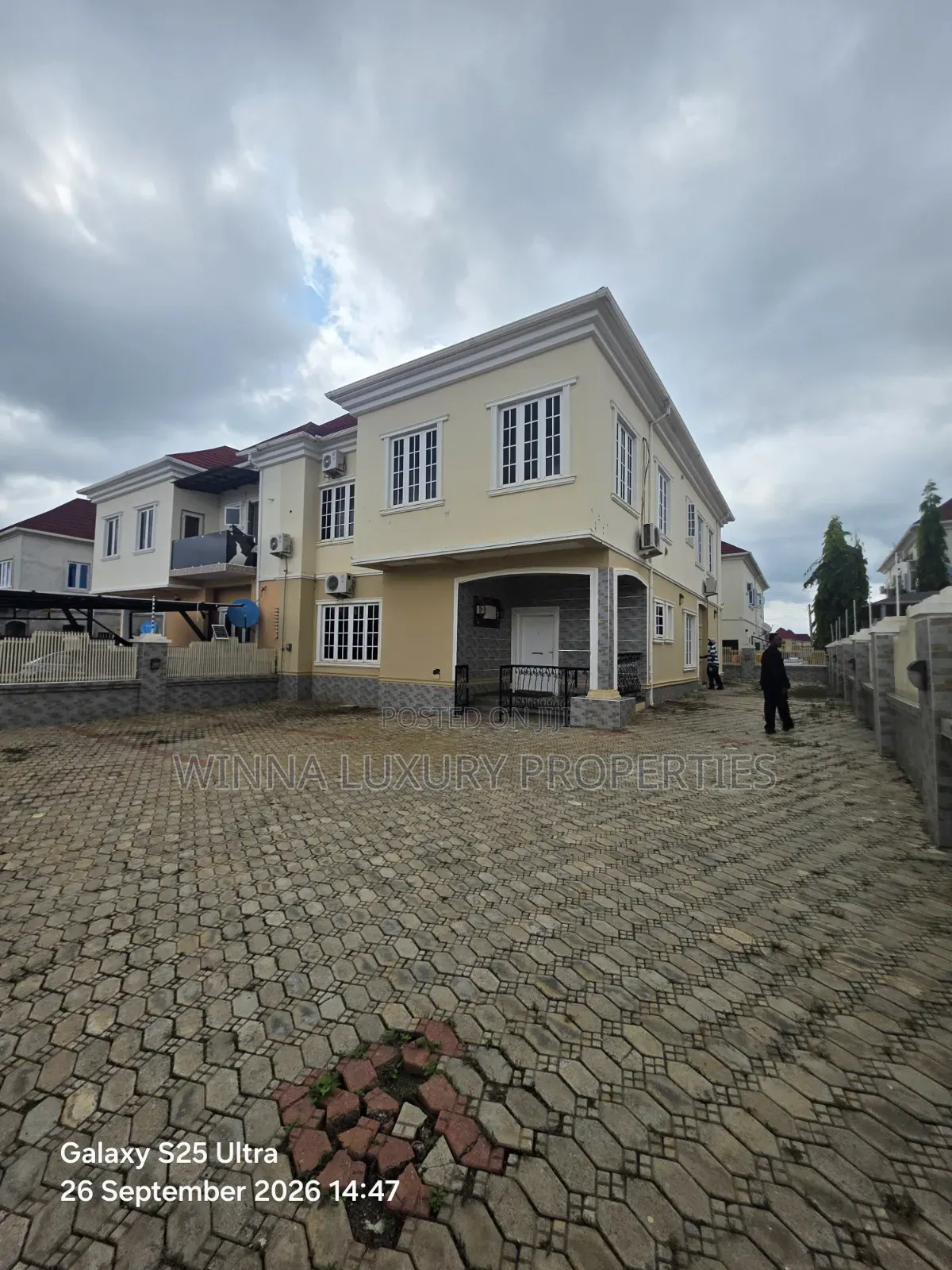 5bdrm Duplex in River Park Estate, Lugbe District for rent in Lugbe District
