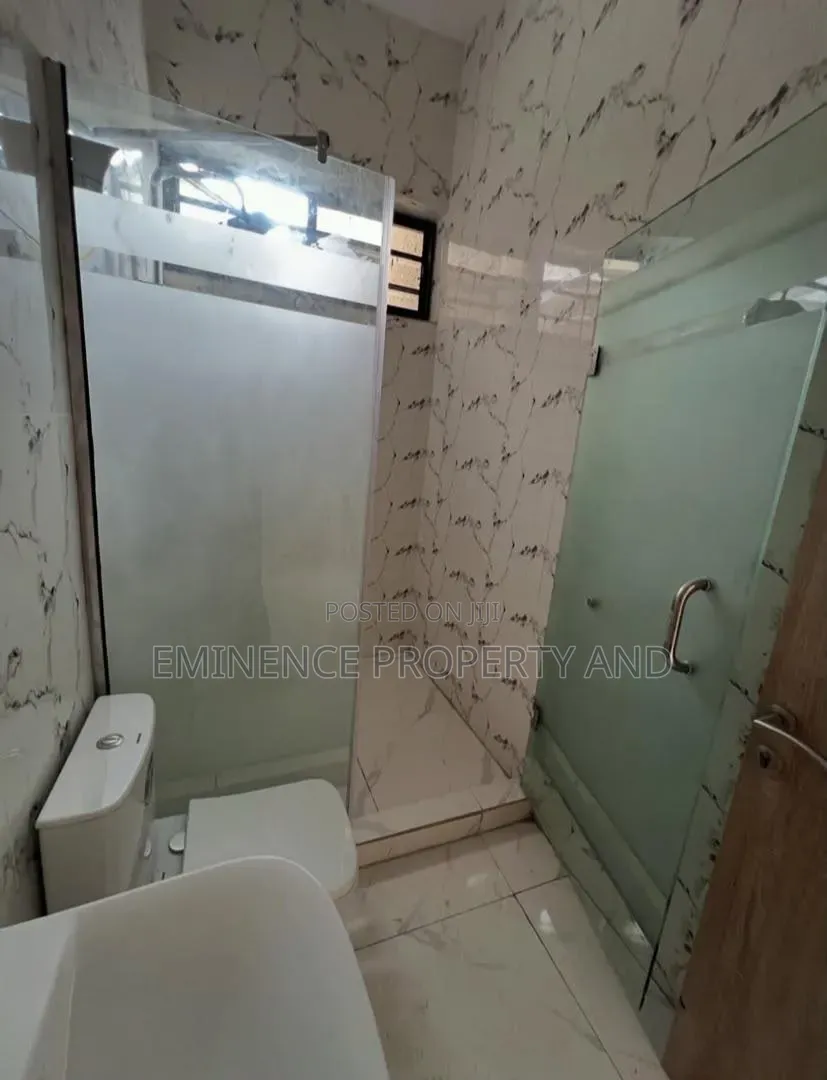 4bdrm Duplex in Ikota for rent in Ikota