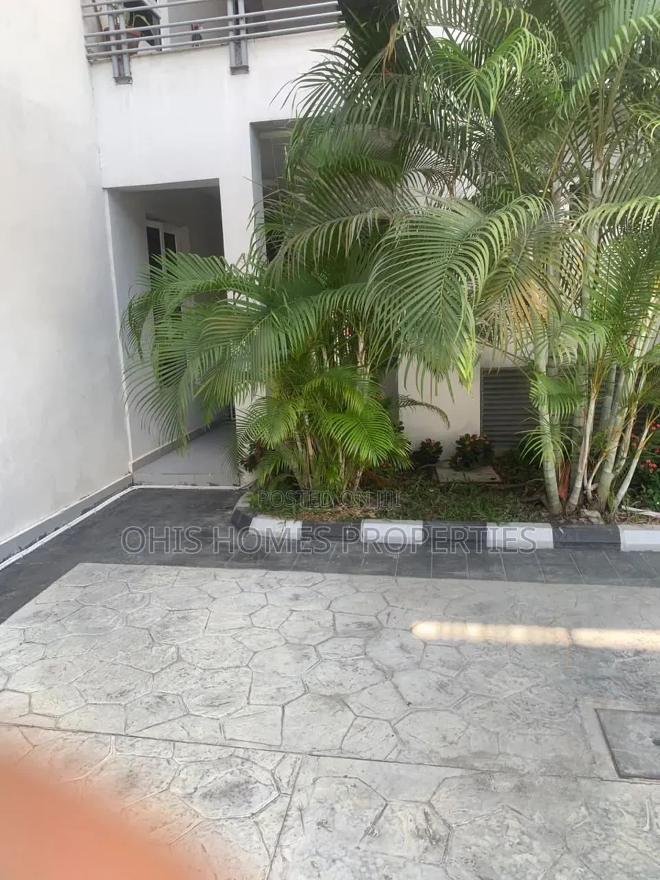 3bdrm Apartment in Van Daniels, Lekki Expressway for rent in Lekki Expressway