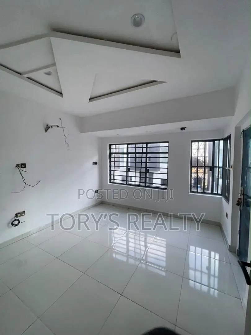 2bdrm Townhouse/Terrace in Lekki Phase 2 for sale in Lekki Phase 2