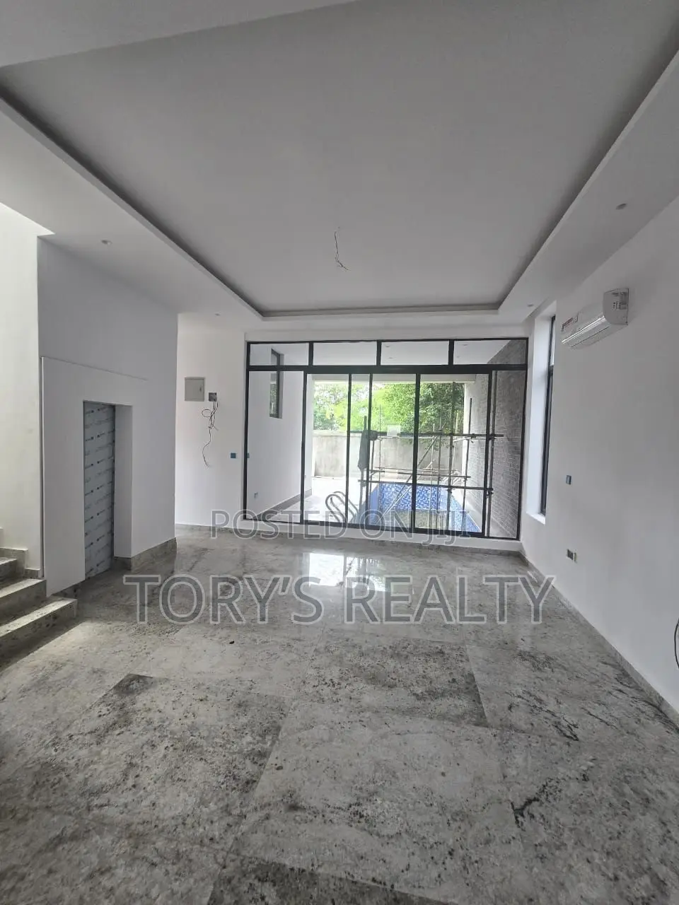 6bdrm Duplex in Banana Island for rent in Banana Island