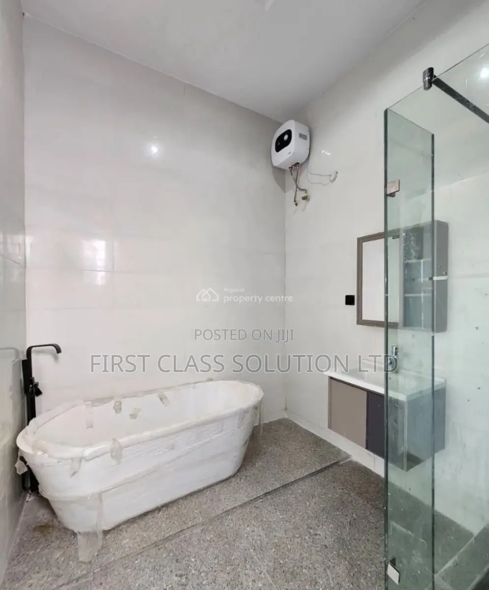 4bdrm Duplex in Royal Pine Estate, for sale in Lekki Expressway