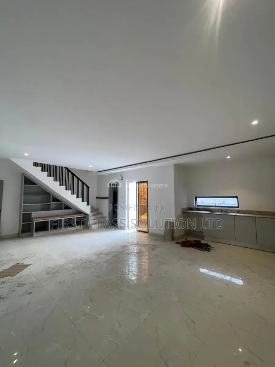 2bdrm Maisonette in Off Freedom Way, for sale in Ikate