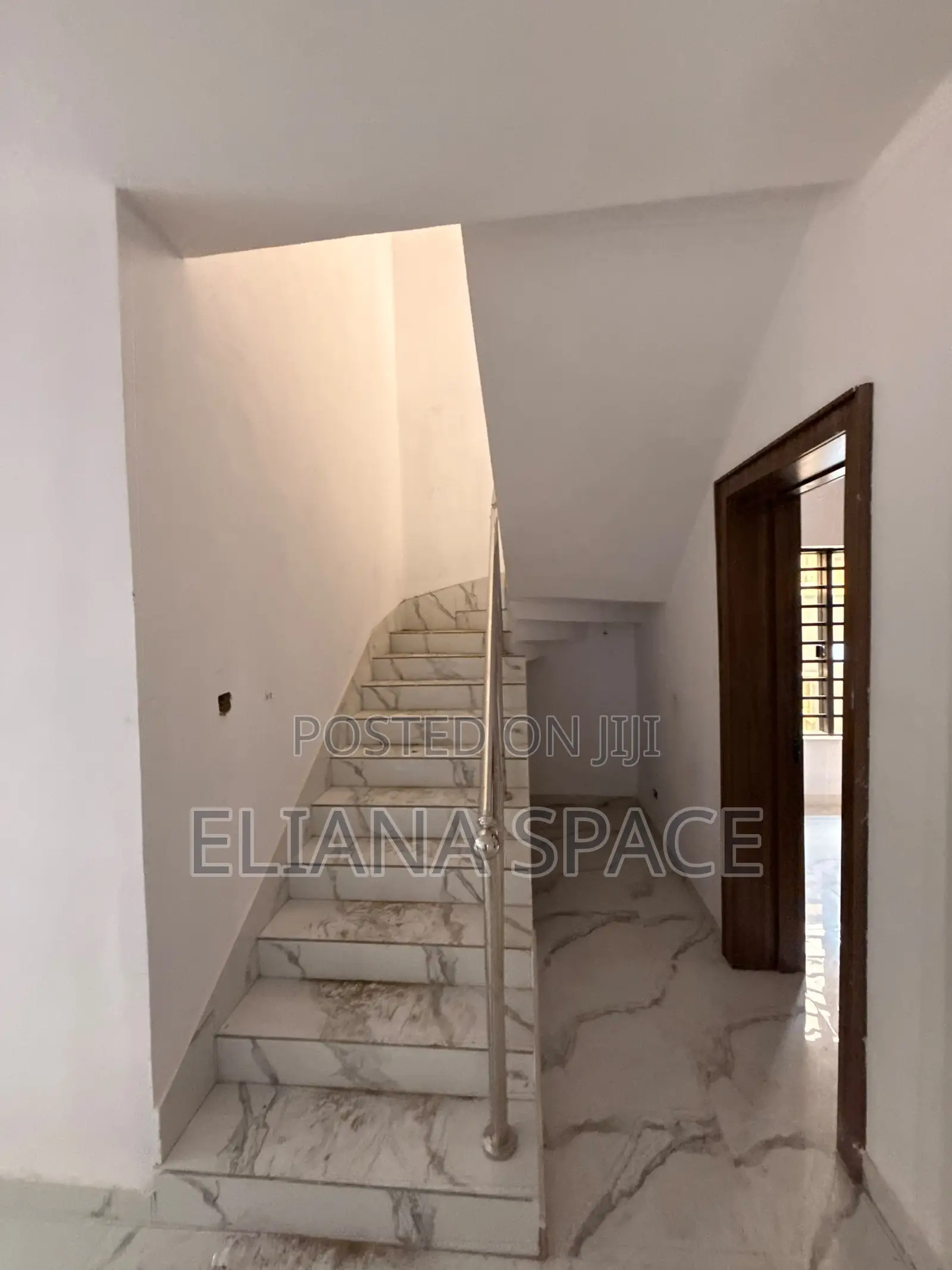 5bdrm Duplex in Phase 2 for sale in Omole Phase 2