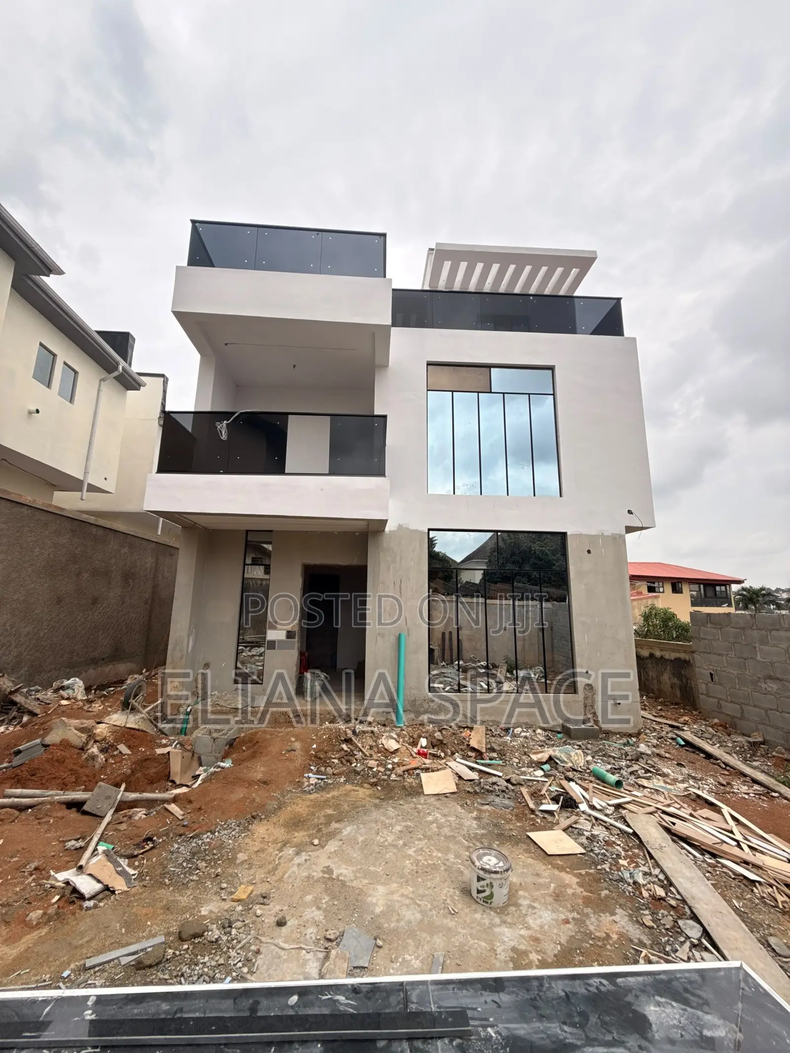 6bdrm Duplex in Omole for sale in Omole Phase 2
