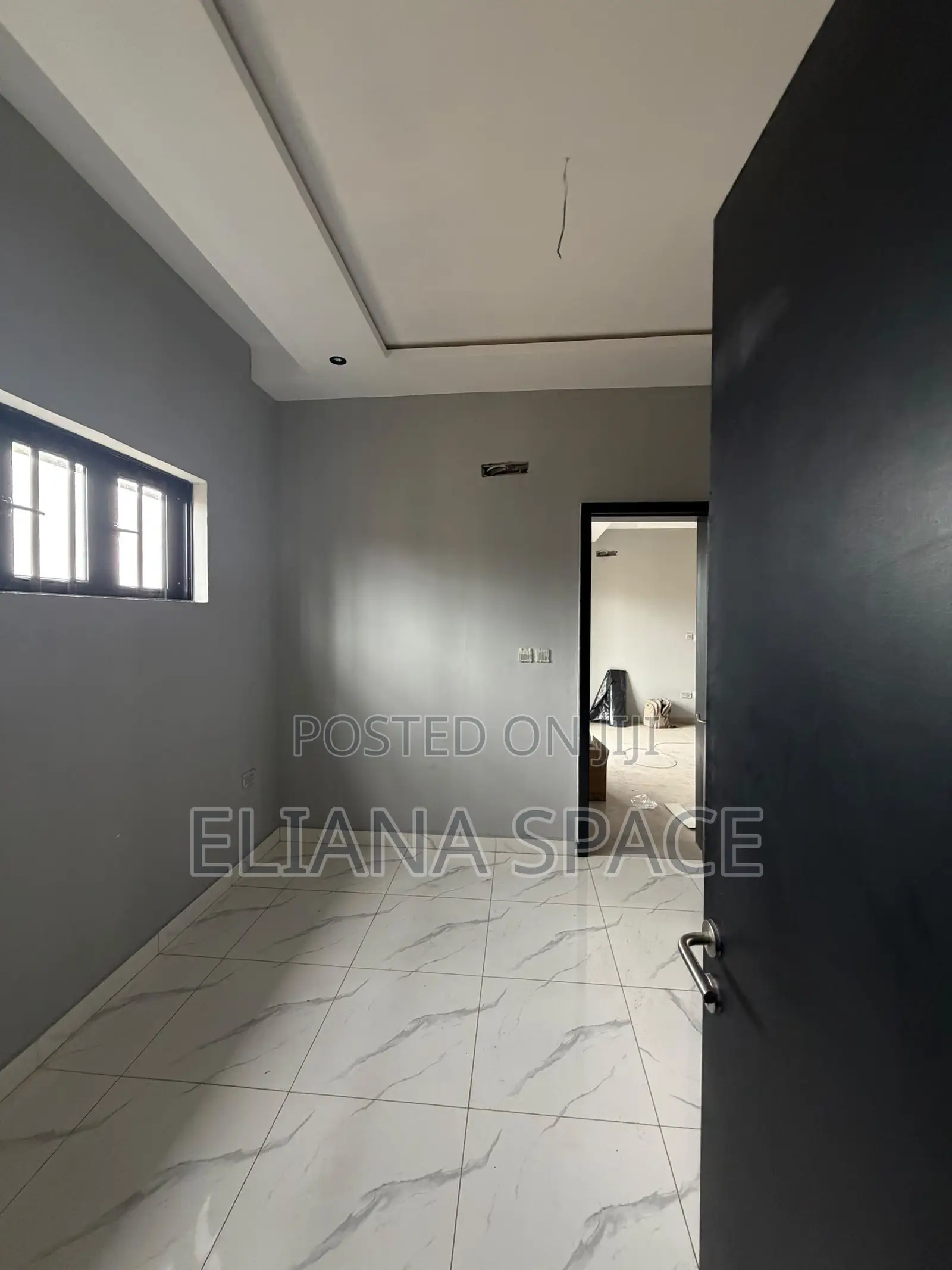 5bdrm Townhouse/Terrace in Omole for sale in Omole Phase 2