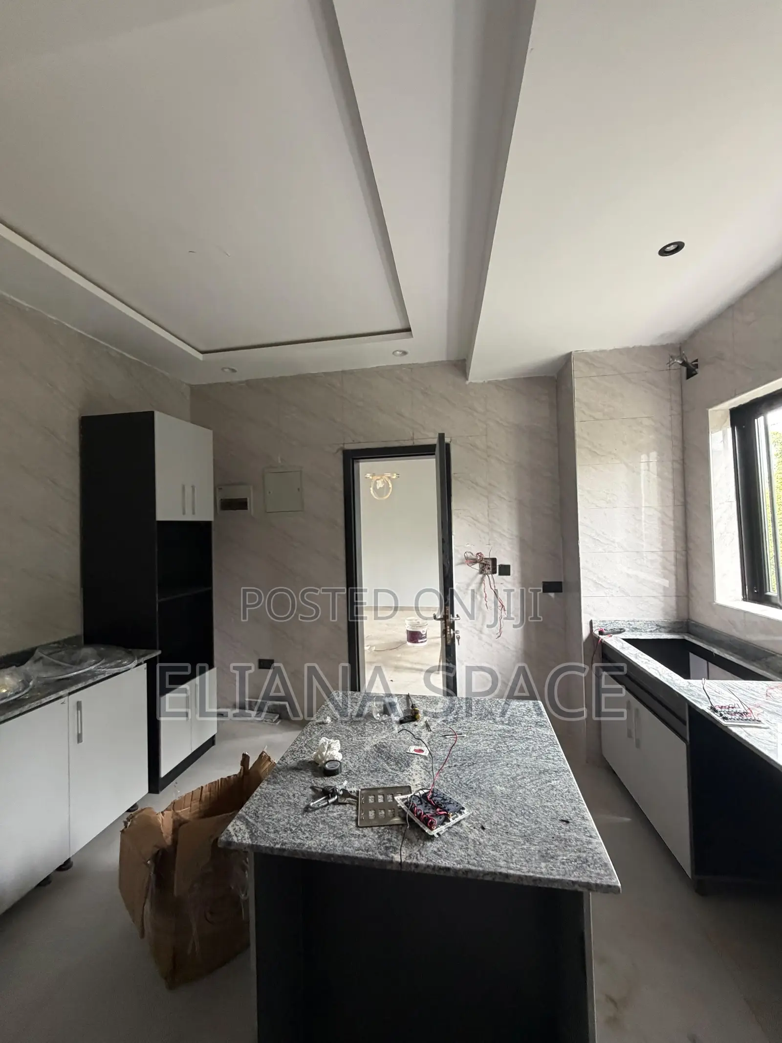 5bdrm Townhouse/Terrace in Omole for sale in Omole Phase 2